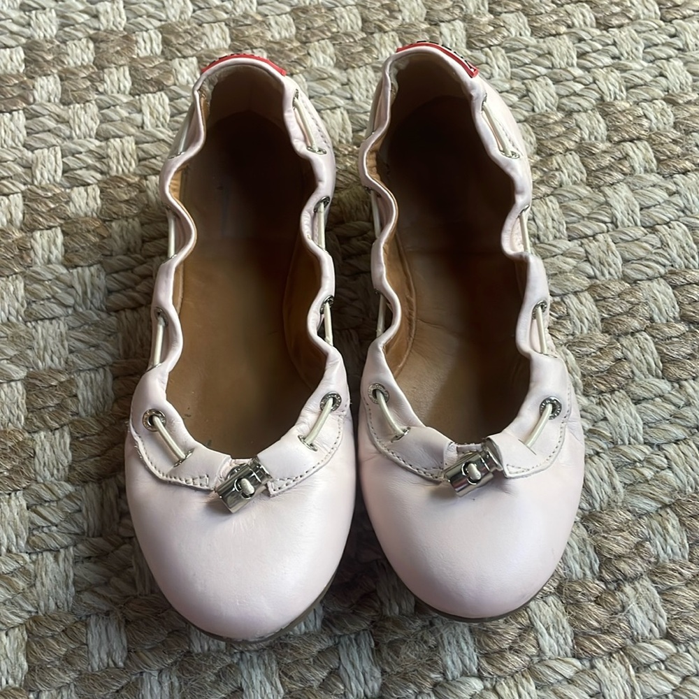 Hunter Dominica flat in pink - Picture 1 of 5
